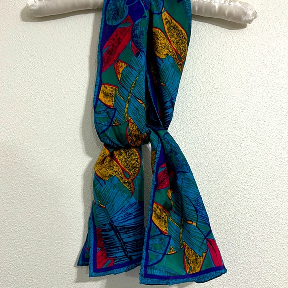 Harvé Bernard Silk Rectangular Scarf - Picture 5 of 6